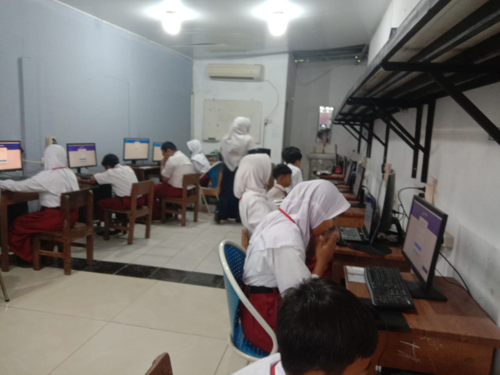 Pelaksanaan ANBK di SDN Joglo 06 Pagi